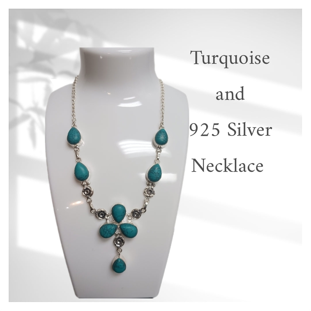 Elegant Turquoise and Silver Necklace